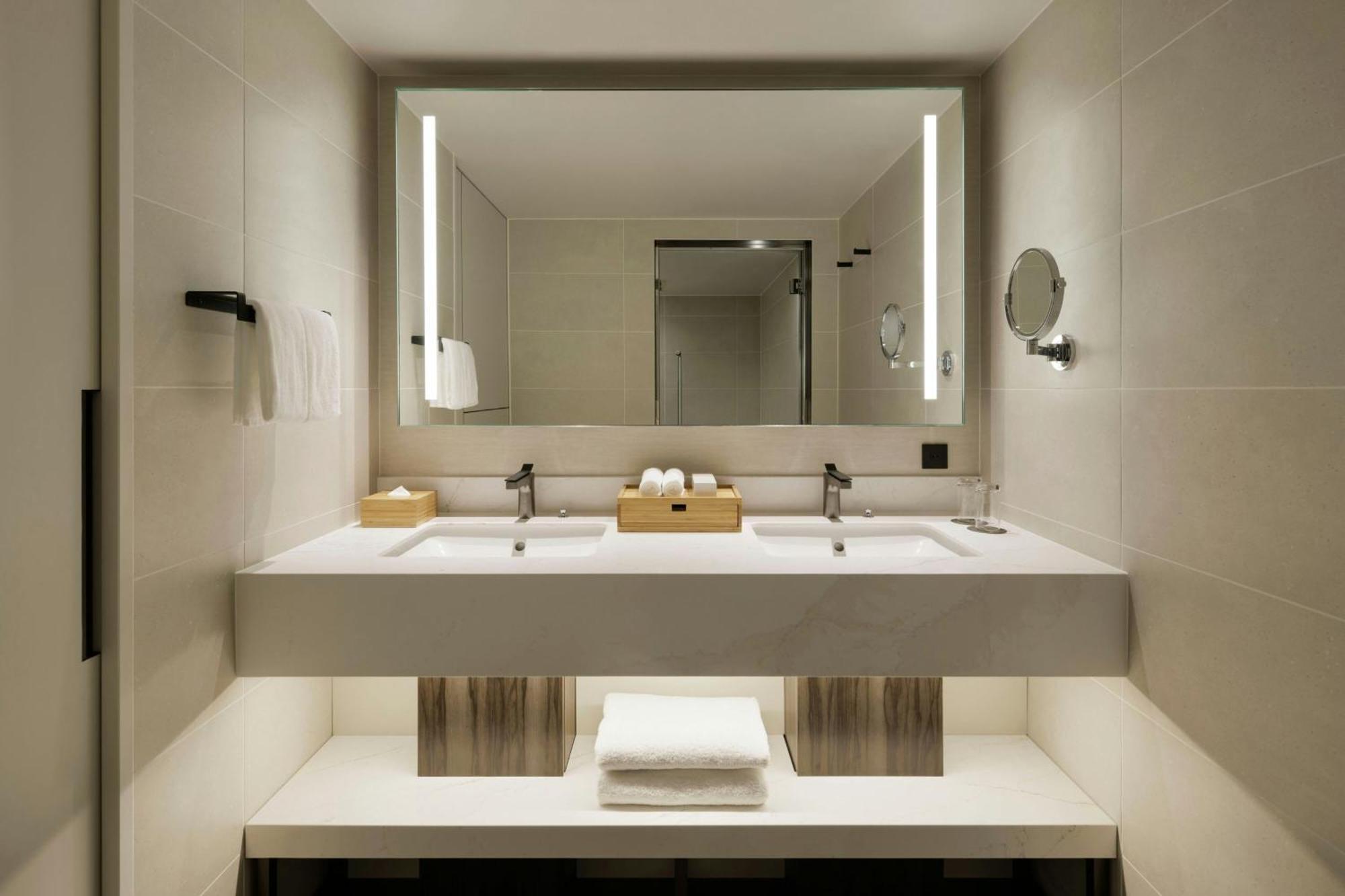 Courtyard By Marriott Tokyo Ginza Hotel Extérieur photo